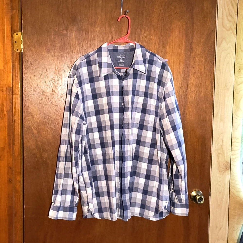 Men's Austin clothing company fitted long sleeve shirt.